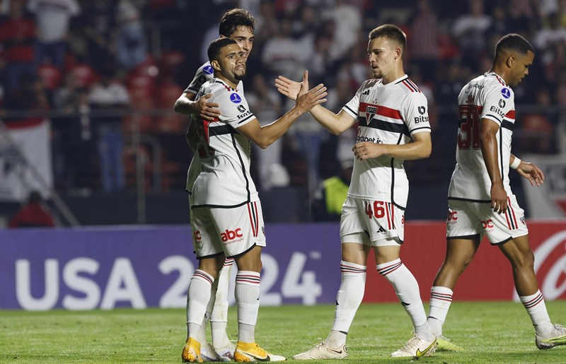 São Paulo erra mais da metade de suas finalizações no Campeonato