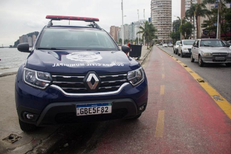Guarda Ambiental de São Vicente apreende adolescente e recupera celular furtado