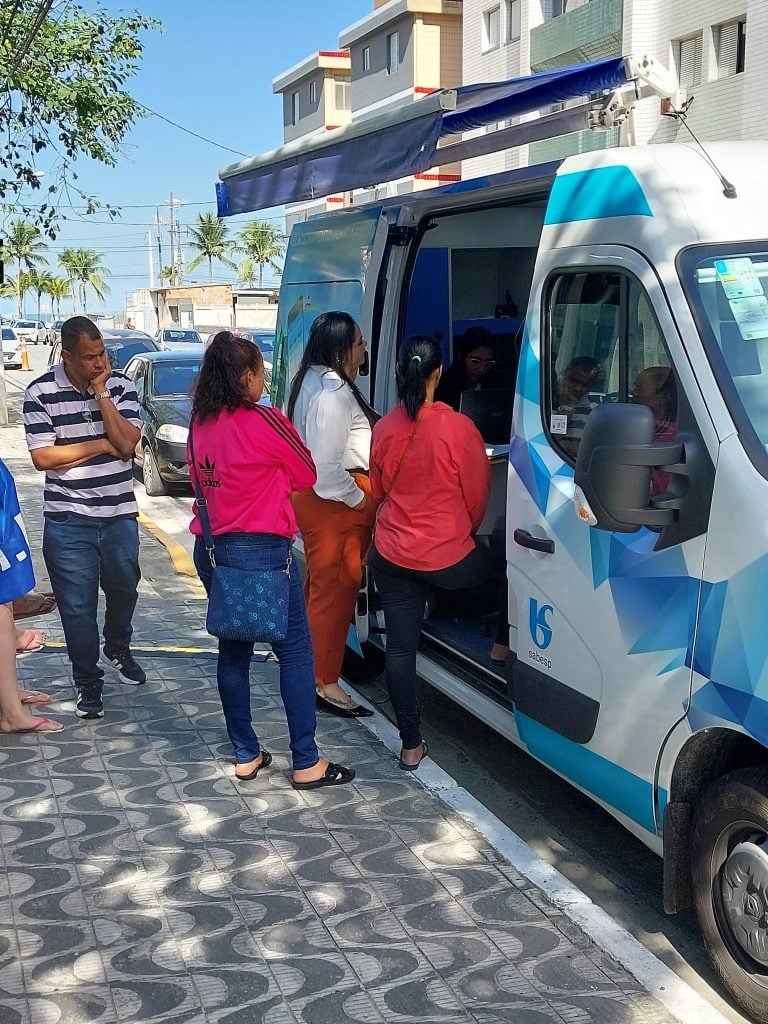 Agência Móvel da Sabesp chega em Praia Grande