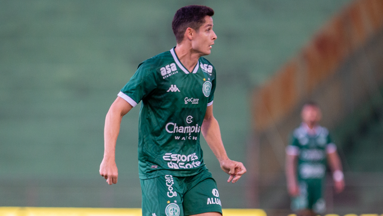 Matheus Barbosa durante jogo do Guarani