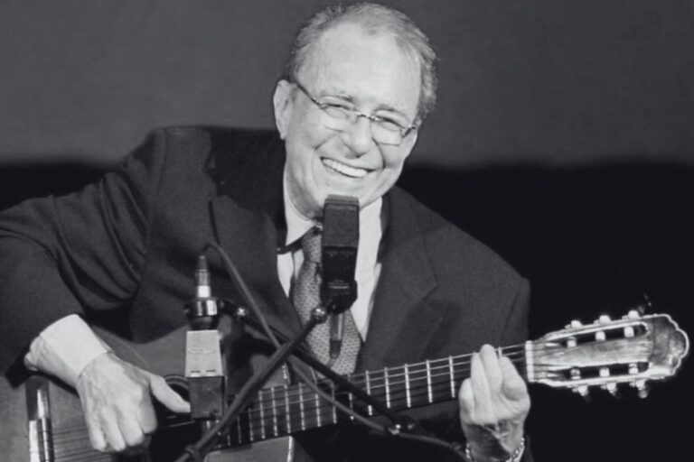 4 anos sem João Gilberto: Confira 4 discos essenciais do artista