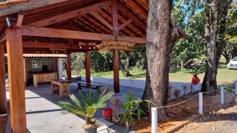 Evento gratuito Café na Roça oferece experiência gastronômica ao som de música sertaneja