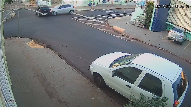 Depois de quatro acidentes, cruzamento na Vila Seixas se torna um dos mais perigosos de RP