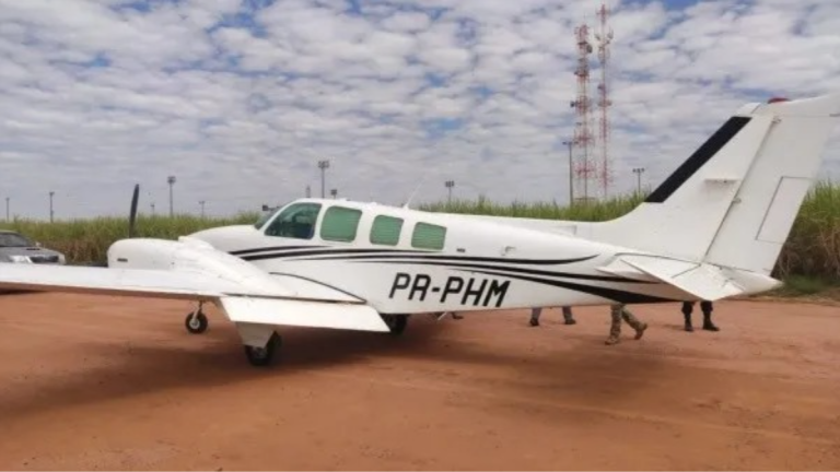 Avião que levava 400 quilos de cocaína para Araraquara é interceptado