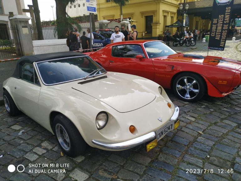 Santos promove encontro de carros antigos