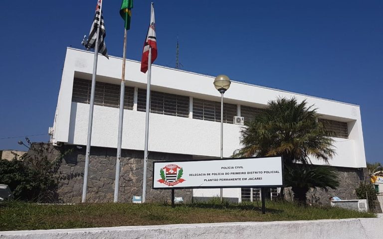 homem e filho baleados