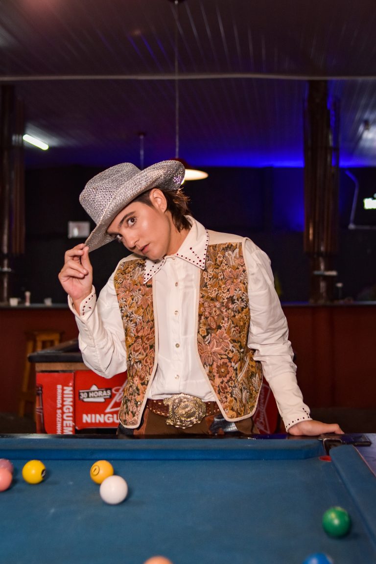 Edição especial do Pantera Sessions tem karaokê e abertura com Gali Galó.