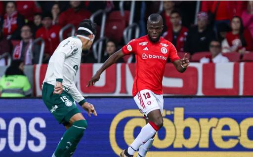 Palmeiras não sai de um empate com o Internacional e deixa o G4 do Brasileirão