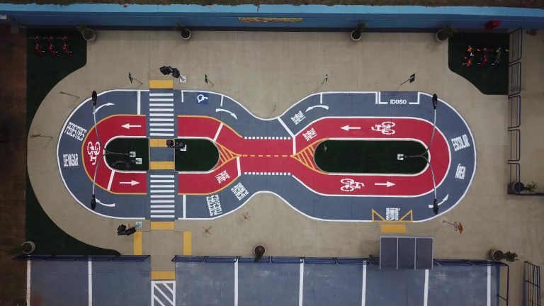 EMDEC promove ação de férias para diversão e educação das crianças