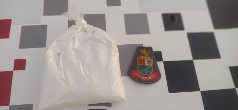 A condutora não tinha antecendetes criminais e admitiu aos pms que no porta-malas havia entorpecente que ela estava transportando.