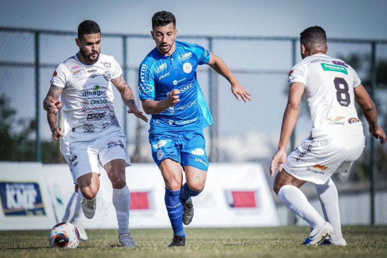 Comercial empata com São Bento