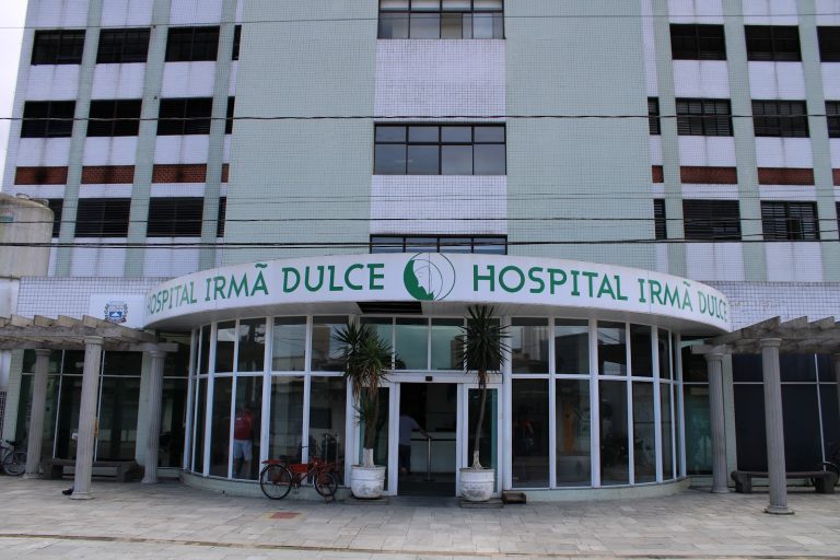 Primeira filha de casal de afegãos em Praia Grande nasce no Irmã Dulce