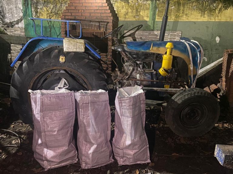 Cocaína escondida em trator no Porto de Santos é apreendida