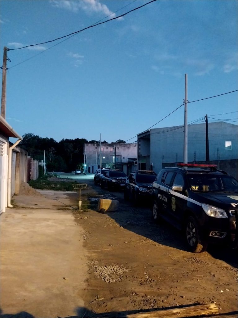Quatro pessoas são presas em operação contra quadrilha especialista em golpes financeiros na Região