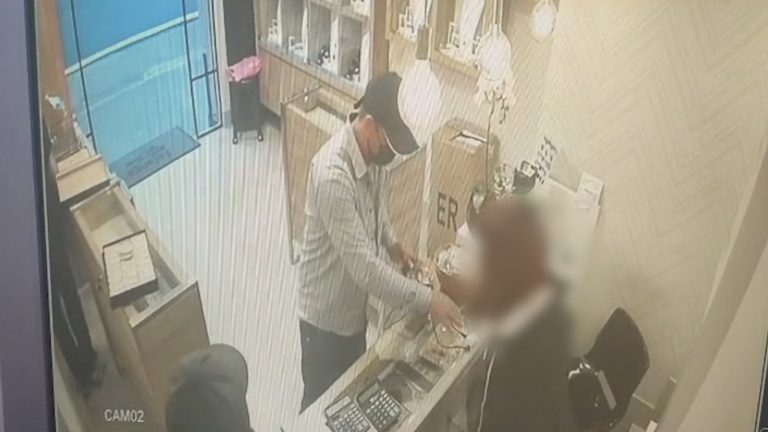 EXCLUSIVO: Câmeras flagram assalto em joalheria no centro de Campinas