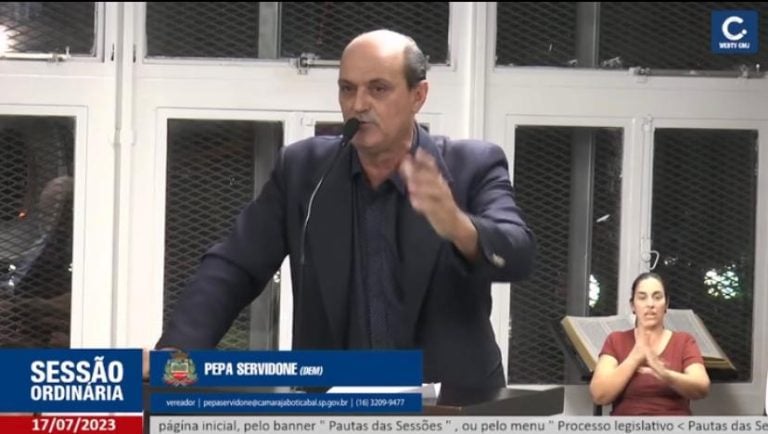 Vereador é acusado de realizar discurso transfóbico