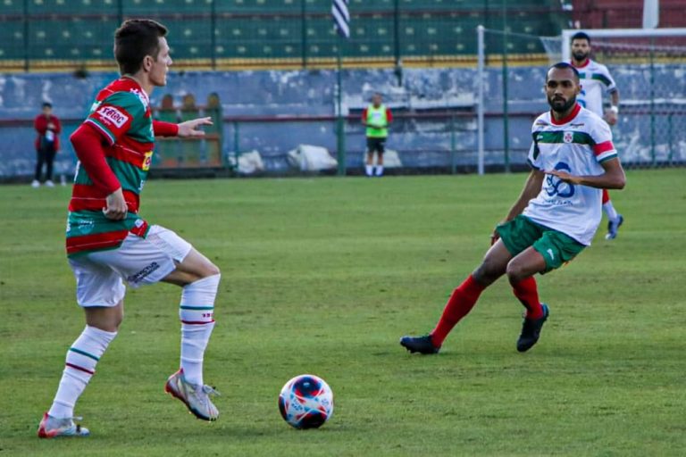 Portuguesa Santista perde para a xará da Capital, que lidera a Copa Paulista