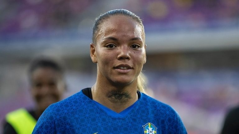 Nycole está fora da Copa do Mundo após lesão