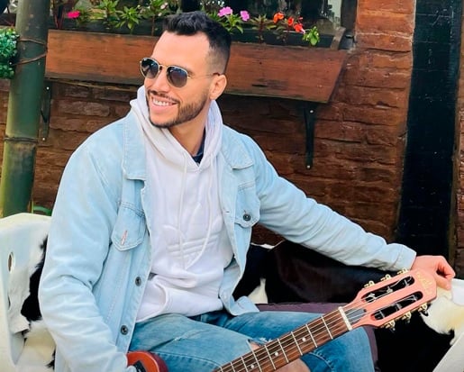 Cantor Cris Tavares participa do Vale Demais