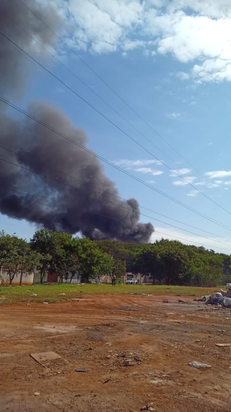 Incêndio atinge empresa de Sumaré