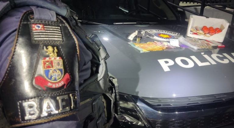 Adolescente rouba farmácia e é apreendido com arma na região central de São José