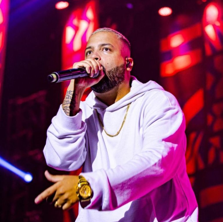 Projota faz show gratuito em São José neste domingo