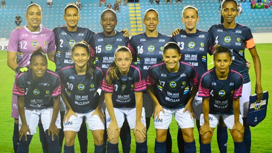 Dia do Futebol: conheça o time feminino do São José e o Museu do Esporte