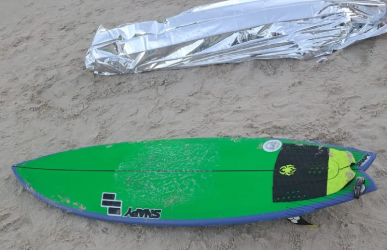 Idoso morre ao se afogar entre as pedras da Praia do Tombo, em Guarujá