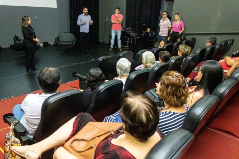 Empresários de São Vicente recebem capacitação do Programa de Aceleração de Empreendedores Criativos