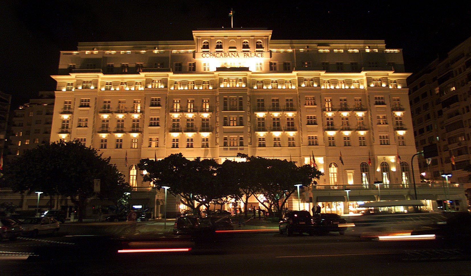 COPACABANA PALACE, 80 Fachada iluminada do hotel Copacabana Palace, de frente para o mar de Copacabana (zona sul do Rio de Janeiro - RJ) | Foto: Ana Carolina Fernandes /Folhapress