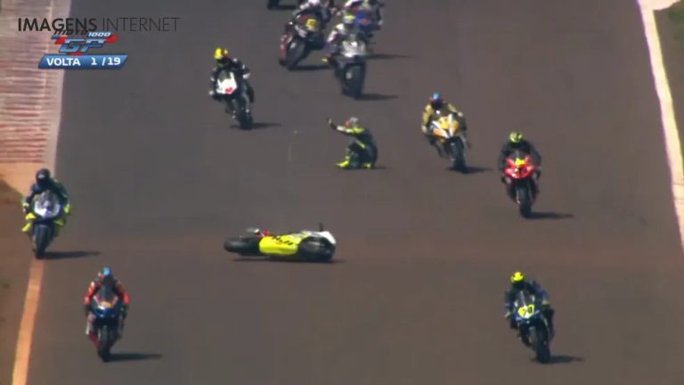 Dois pilotos morrem após acidente em etapa do MotoGP  em Cascavel, no Paraná