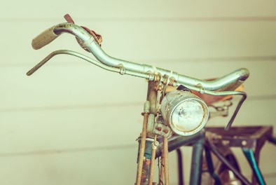 Conheça bikes clássicas em shopping de Santos