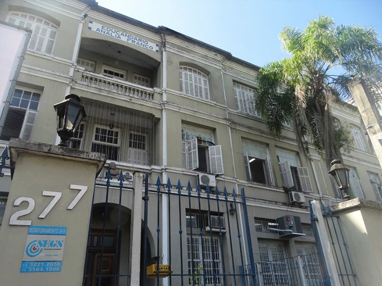 Anália Franco de Santos promove Super Liquidação de Inverno