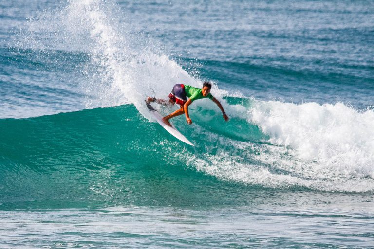Guarujá recebe segunda etapa de Campeonato Brasileiro de Surf para jovens