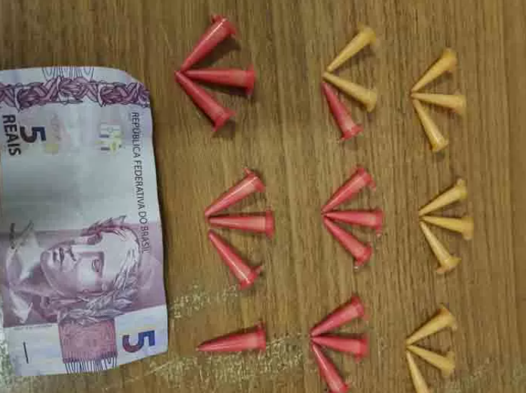 Adolescente é preso por tráfico de drogas em posto de combustíveis em Araçatuba