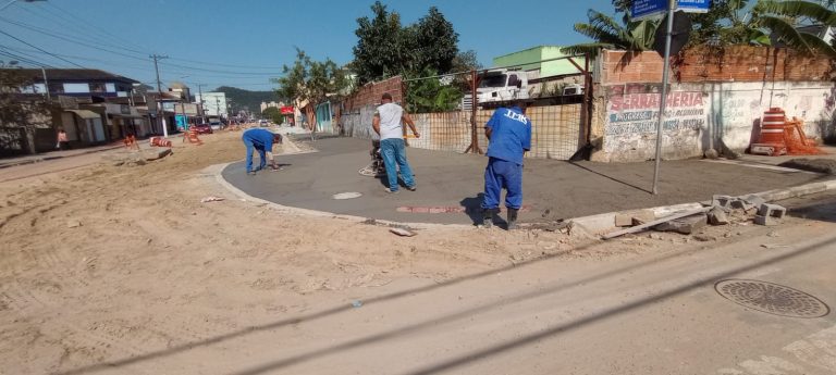 Santos inicia obras de implantação de novas calçadas na Álvaro Guimarães