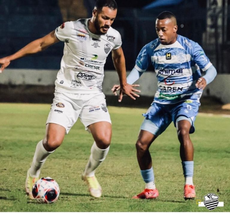 Comercial arranca empate em Marília