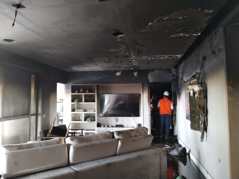 Defesa civil de Campinas interdita dois apartamentos após incêndio