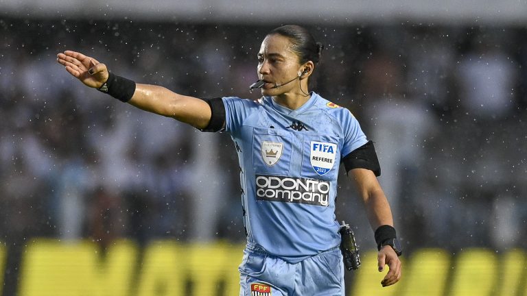 Histórico: Edna Alves será a primeira mulher a apitar um Dérbi