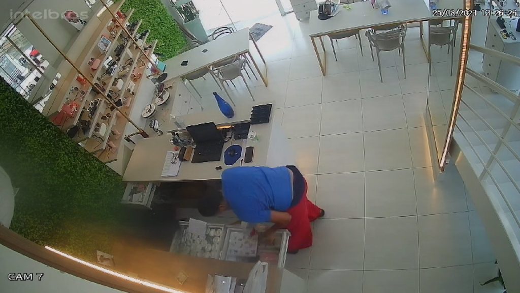 Homem é preso após roubar uma ótica no Centro de Americana 2