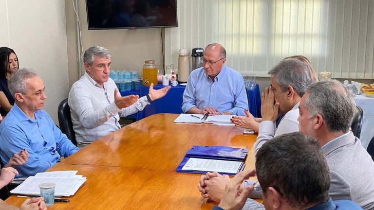 Em reunião, Alckmin diz que vai ajudar Hmut durante crise; Saud pede 16 milhões