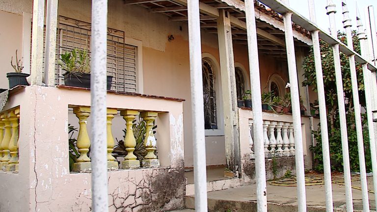 Mistério: Homem é encontrado morto dentro da própria casa em Campinas