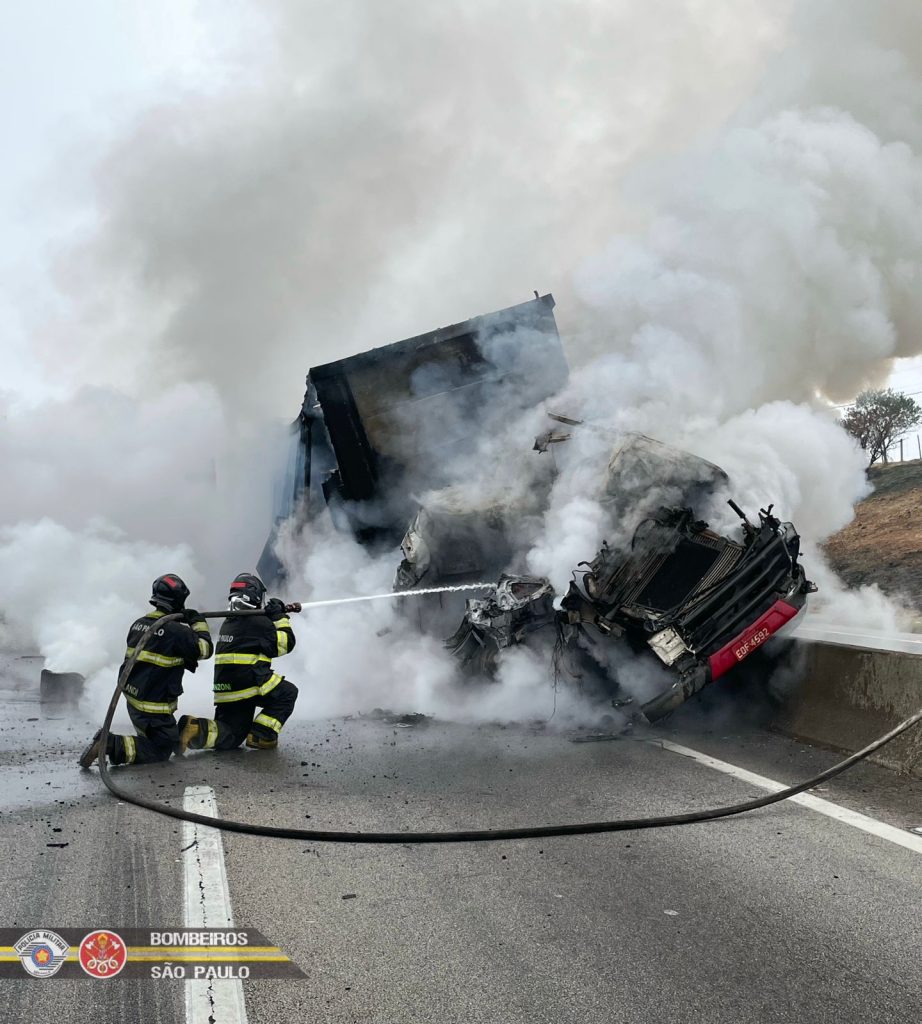 engavetamento dutra sjc