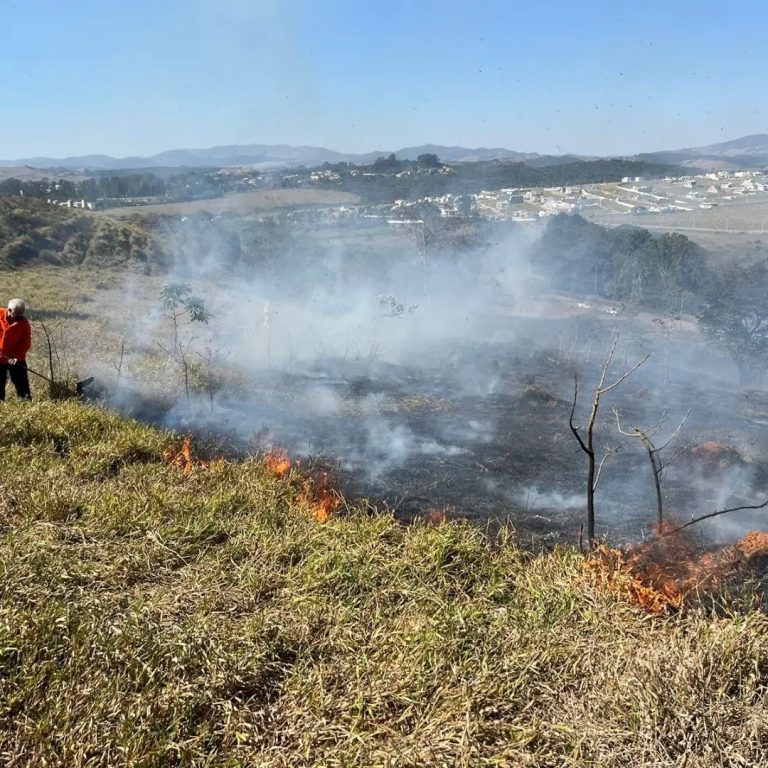 11 hectares queimados em taubaté
