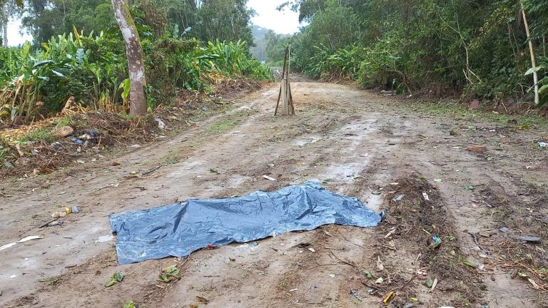 corpo encontrado com marcas de tiros em ubatuba
