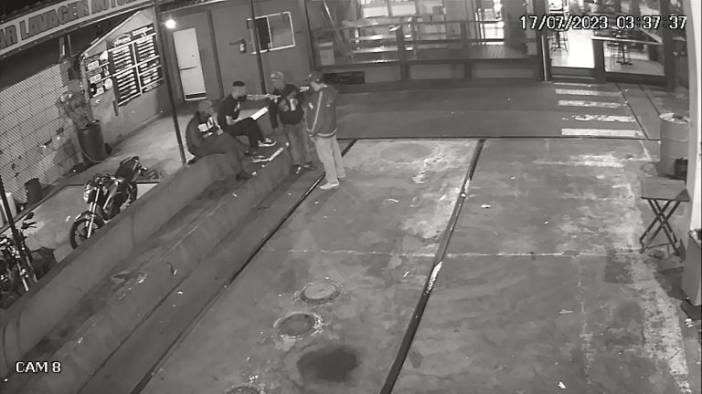 homem morto a pedradas em sjc