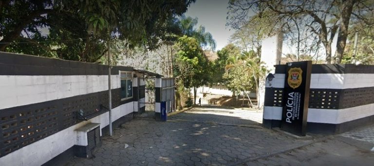 duas mulheres esfaqueadas