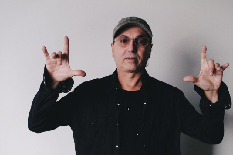 Instituto Anelo, de Campinas, lança música com Zeca Baleiro