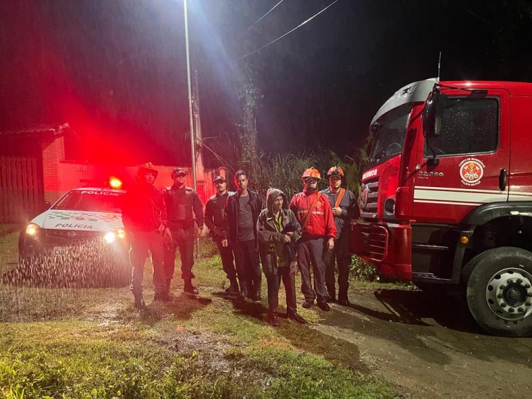 Idoso perdido em mata é resgatado em Caraguatatuba