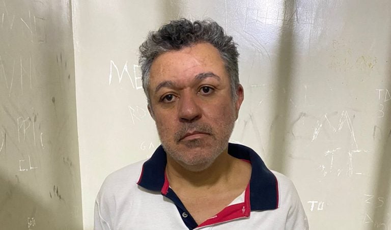 Homem grava vídeo ameaçando policiais e é preso